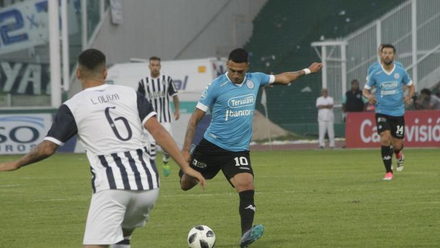 Belgrano y Talleres repartieron emociones en el clásico cordobés 
