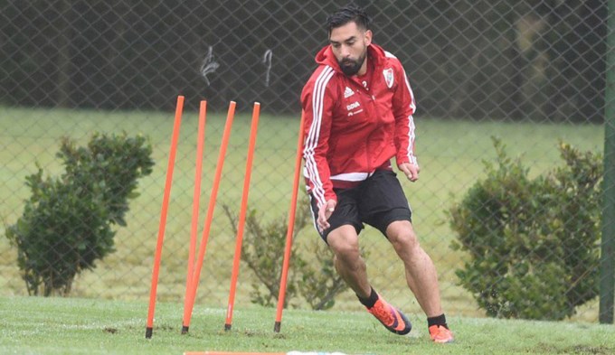 Rojas ya se ganó un lugar entre los once de Gallardo