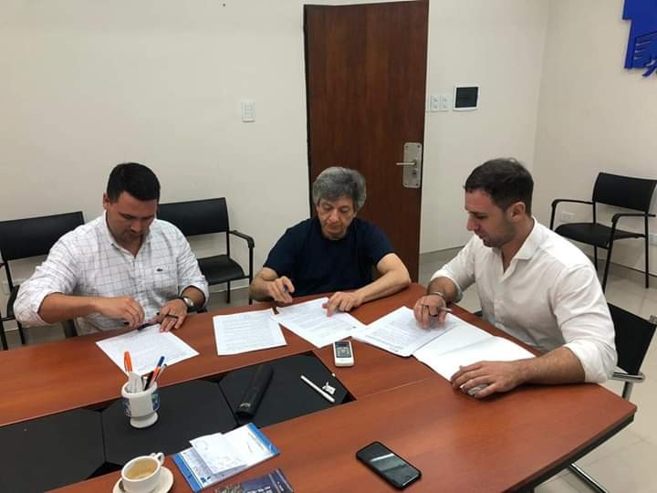 UNCAus firmó Convenio con Tazo Pozo para coordinar acciones educativas
