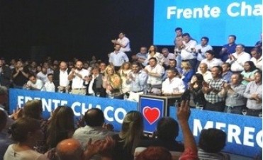 EL OFICIALISMO PRESENTÓ UN FRENTE CONFORMADO POR 20 PARTIDOS POLÍTICOS