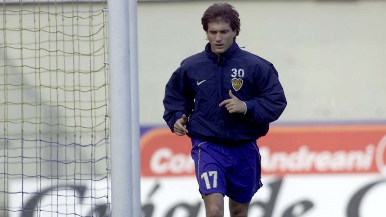 Antecedente: el día que echaron a Gustavo Barros Schelotto de Boca por indisciplina