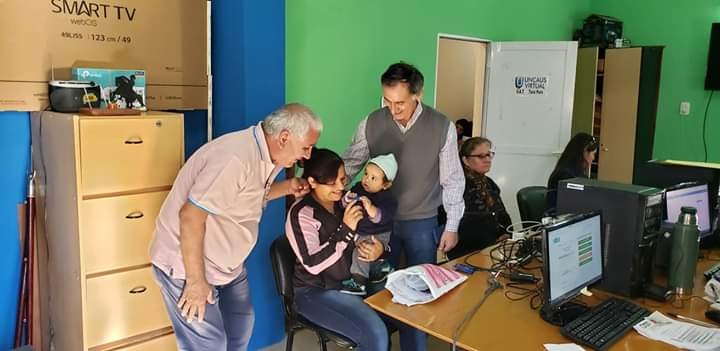 Entrega de Tarjeta Sube 