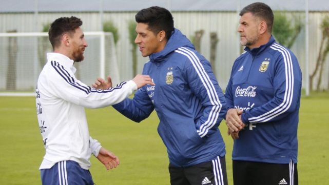 Enzo Pérez llegó a Rusia y Argentina está lista para el debut