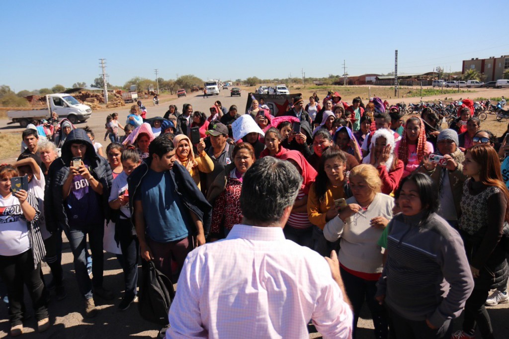 Capitanich destrabó un conflicto sobre ruta 16 en Santiago del Estero