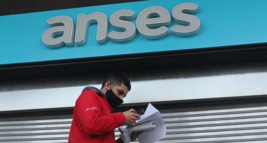 Bono excepcional de $7.000 de ANSES: cuándo cobro y a quiénes les toca este mes