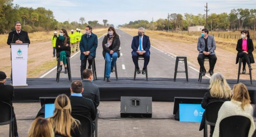 CAPITANICH Y ALBERTO FERNÁNDEZ INAUGURARON EL ÚLTIMO TRAMO DE LA RUTA 7 Y ACORDARON PAVIMENTAR OTROS 100 KILÓMETROS ENTRE LA RUTA 6 Y LA 9