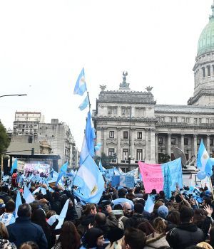 Marea celeste se manifiesta a favor de 