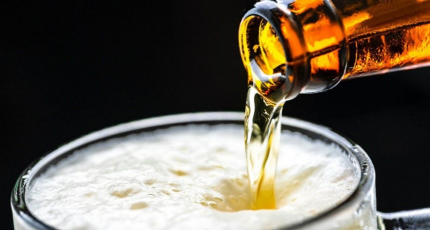 Cada vez más chicos: los adolescentes toman alcohol desde los 16