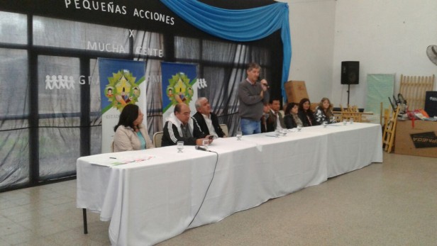 EL ESTADO EN TU ESCUELA LLEGÓ A TACO POZO CON LA ENTREGA DE ÚTILES Y EQUIPAMIENTOS A INSTITUCIONES EDUCATIVAS
