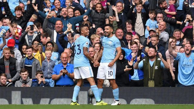 El City le metió cinco al Liverpool y Agüero hizo historia