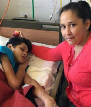 No pueden trasplantar a un nene porque es pobre